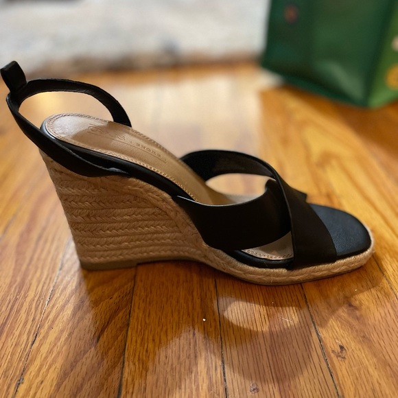 Women’s Heels - Picture 7 of 16